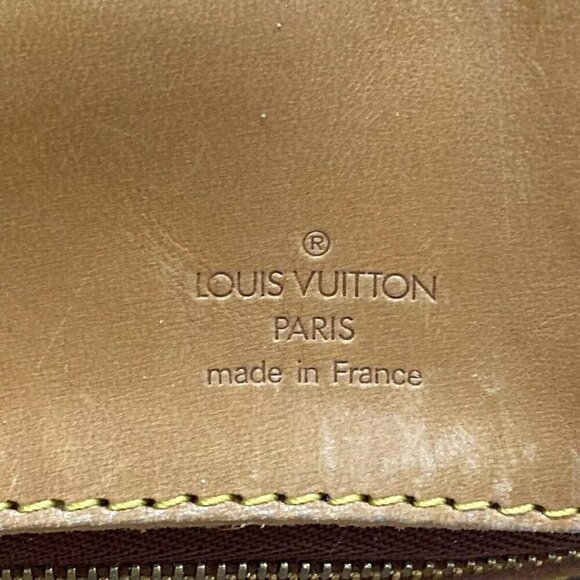100% Authentic LOUIS VUITTON Bucket GM Monogram Shoulder Bag 250-082924 - Picture 14 of 14